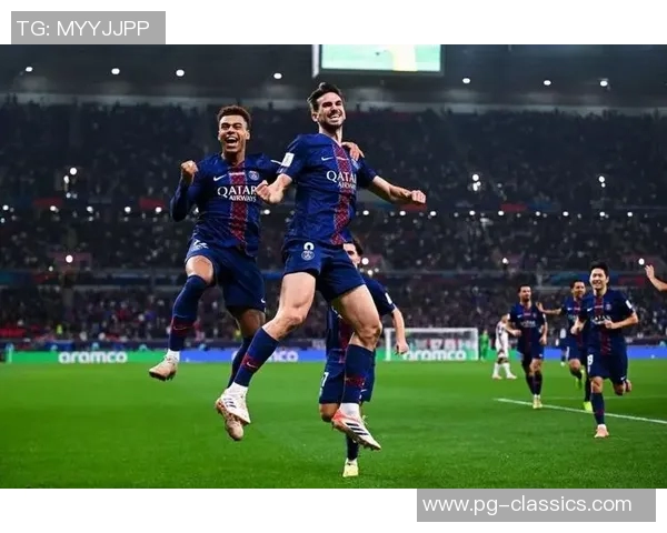 欧联杯巴黎圣日耳曼大胜那不勒斯乌龙球引发全场热议与转会传闻