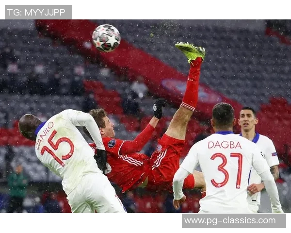 波尔图大胜巴黎圣日耳曼红牌事件引发全场热议与争议