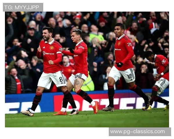 意甲激战曼联大胜那不勒斯六粒进球引爆全场激情