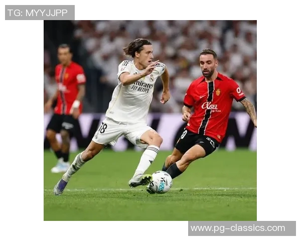 曼联逆袭皇马上演经典大战乌龙球成比赛转折点引发热议