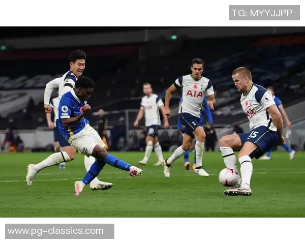 德甲精彩对决AC米兰逆转里昂帽子戏法引发争议判罚热议