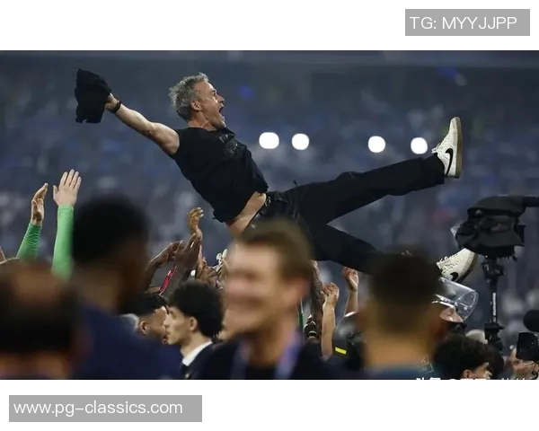 意甲惊天冷门尤文图斯狂胜巴黎圣日耳曼上演帽子戏法引发全场沸腾