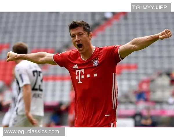 德甲惊天冷门拜仁3-0阿森纳帽子戏法点燃全场激情